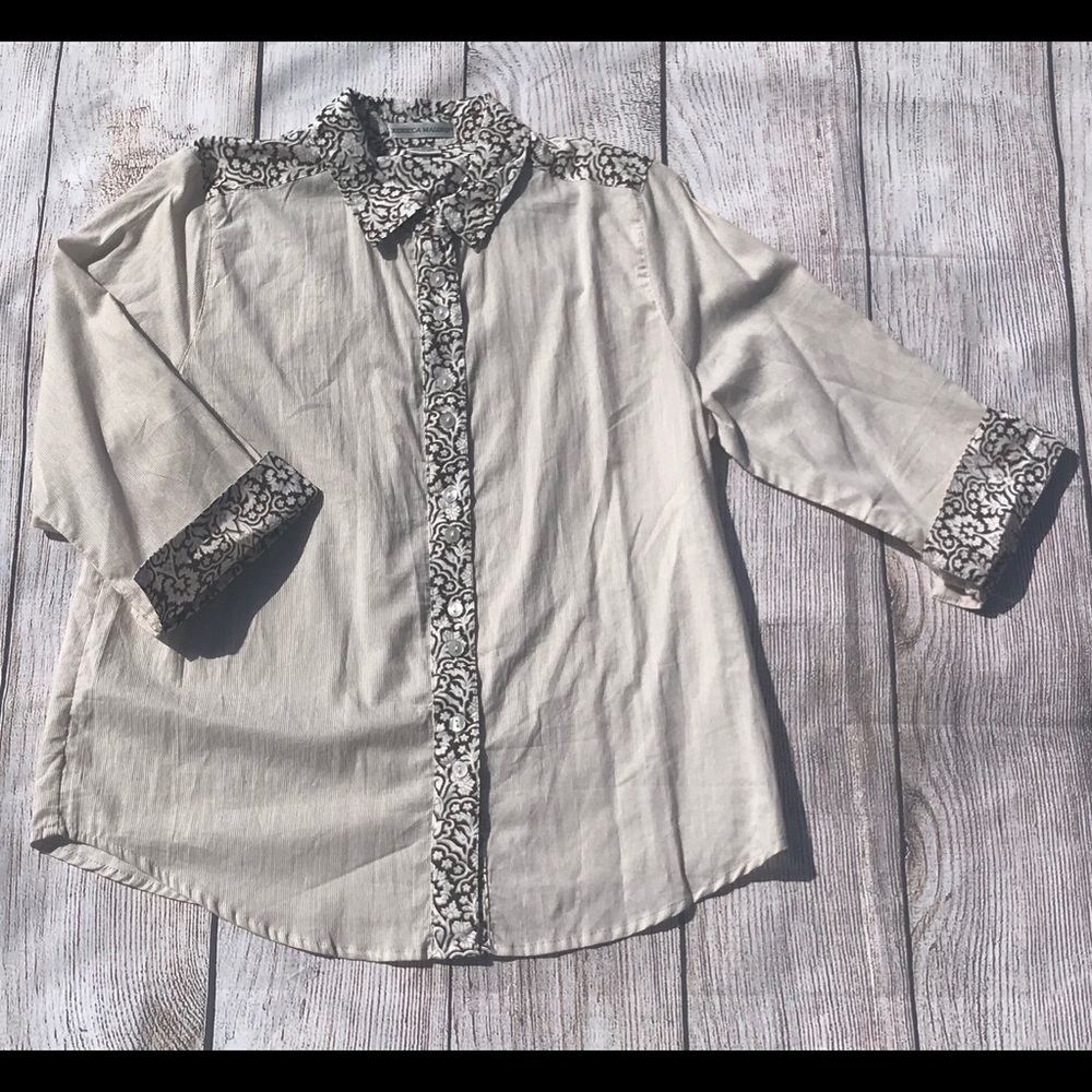 ⭐️Button down blouse⭐️